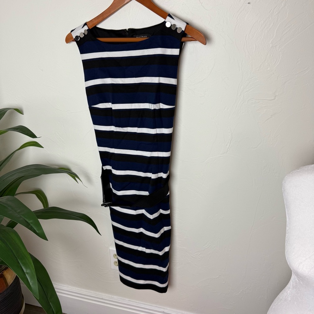 ⭐ White House Black Market Striped Belted Sheath Dress – Size 8